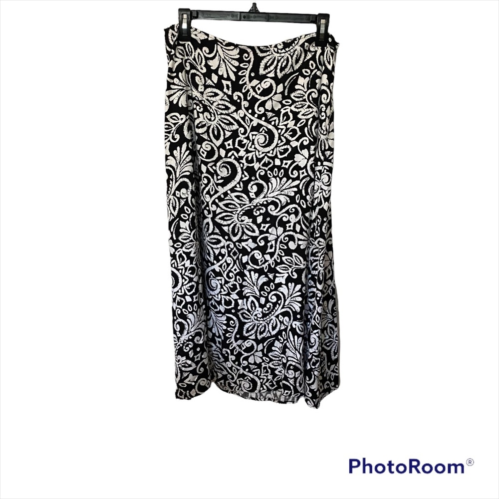 Croft & Barrow Ladies Black/White Skirt Size 12